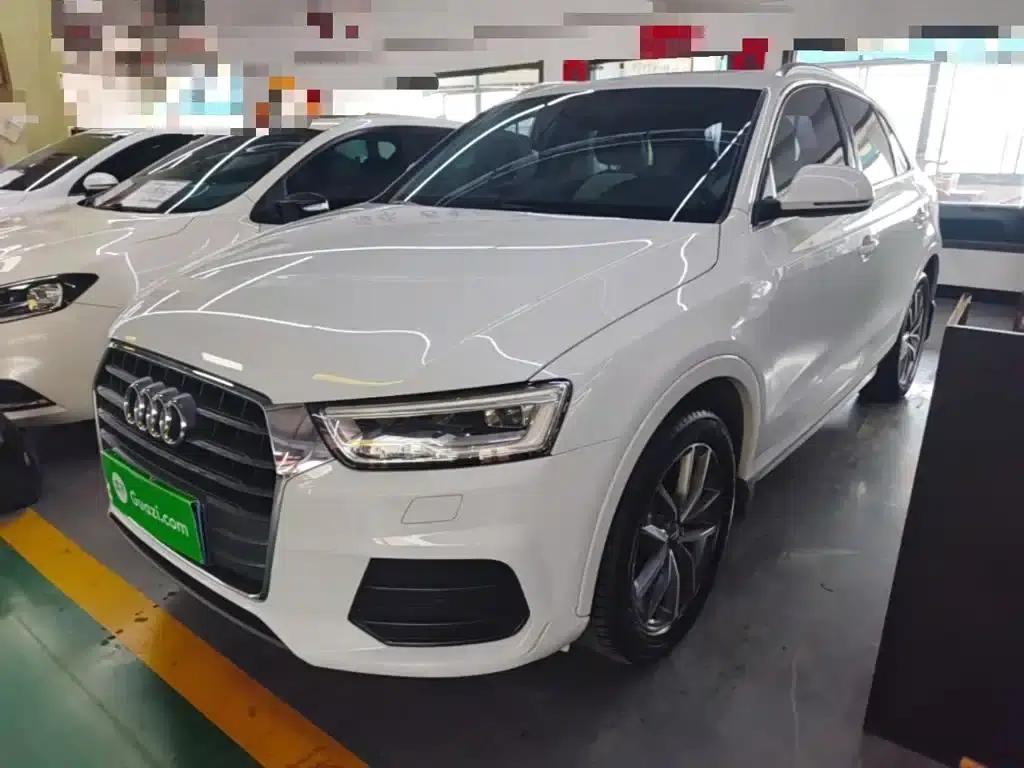 Audi Q3 2018 30th Anniversary Edition 30 TFSI Fashion Model — миниатюра 2