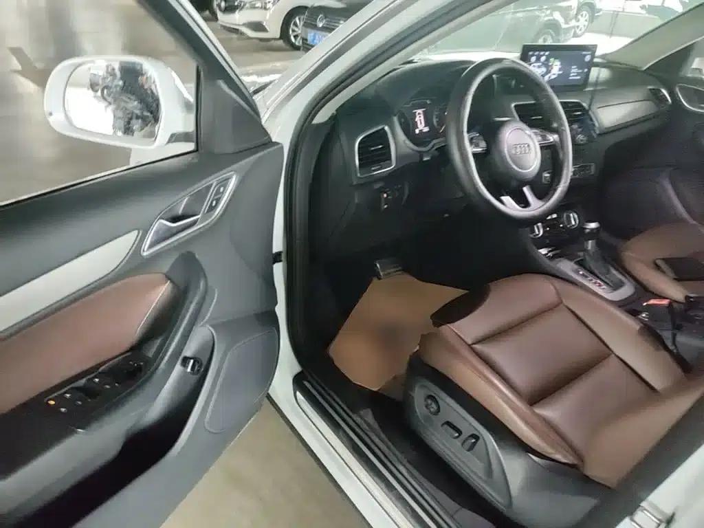 Audi Q3 2015 30 TFSI Progressive — миниатюра 16