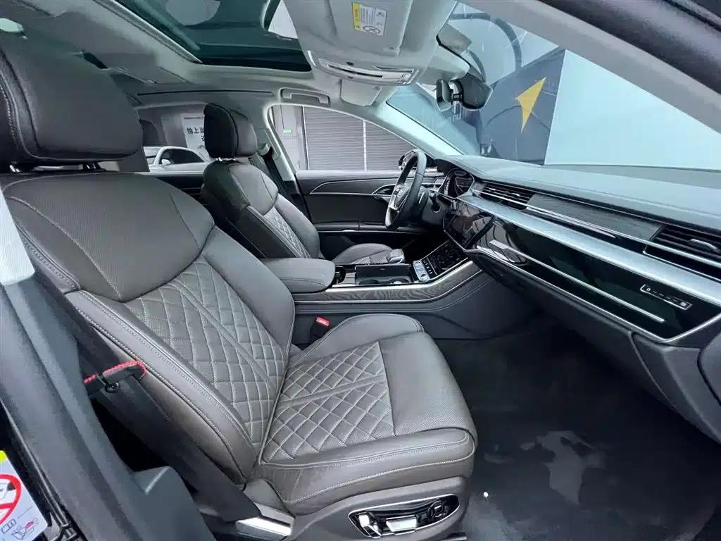 2023 Audi A8 A8L 50 TFSI quattro Premium Edition — миниатюра 14