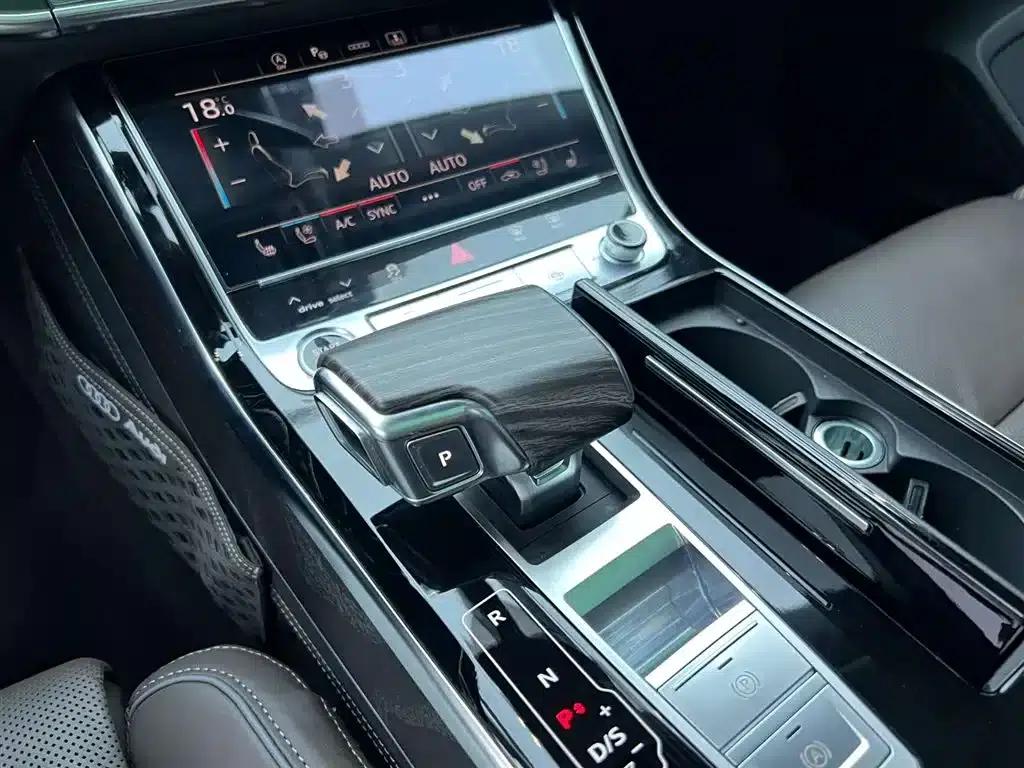 2023 Audi A8 A8L 50 TFSI quattro Premium Edition — миниатюра 16