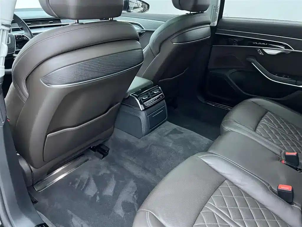 2023 Audi A8 A8L 50 TFSI quattro Premium Edition — миниатюра 20