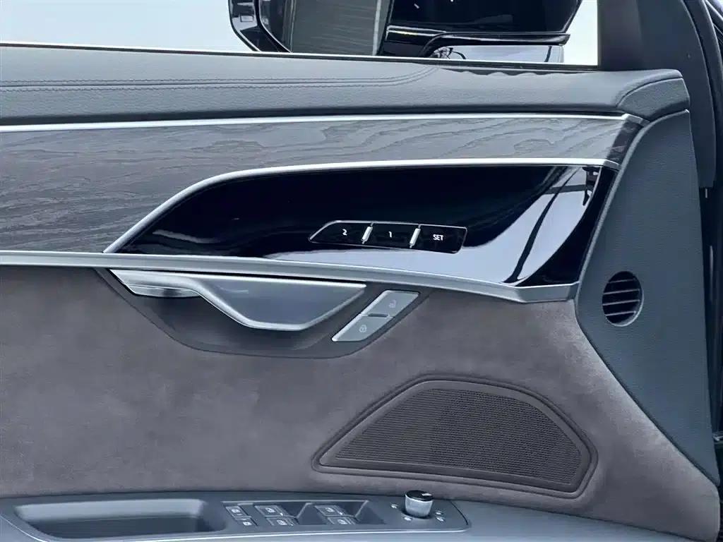 2023 Audi A8 A8L 50 TFSI quattro Premium Edition — миниатюра 22