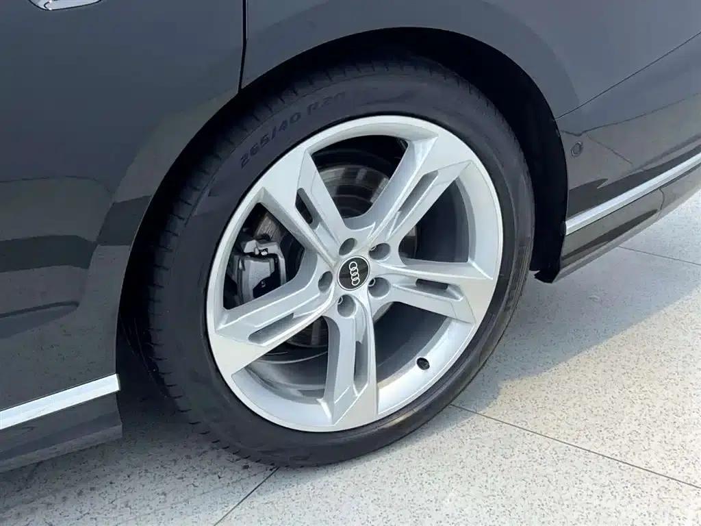 2023 Audi A8 A8L 50 TFSI quattro Premium Edition — миниатюра 29