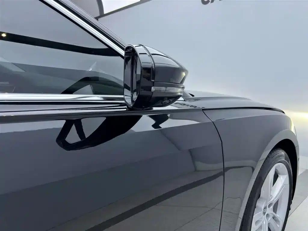 2023 Audi A8 A8L 50 TFSI quattro Premium Edition — миниатюра 33