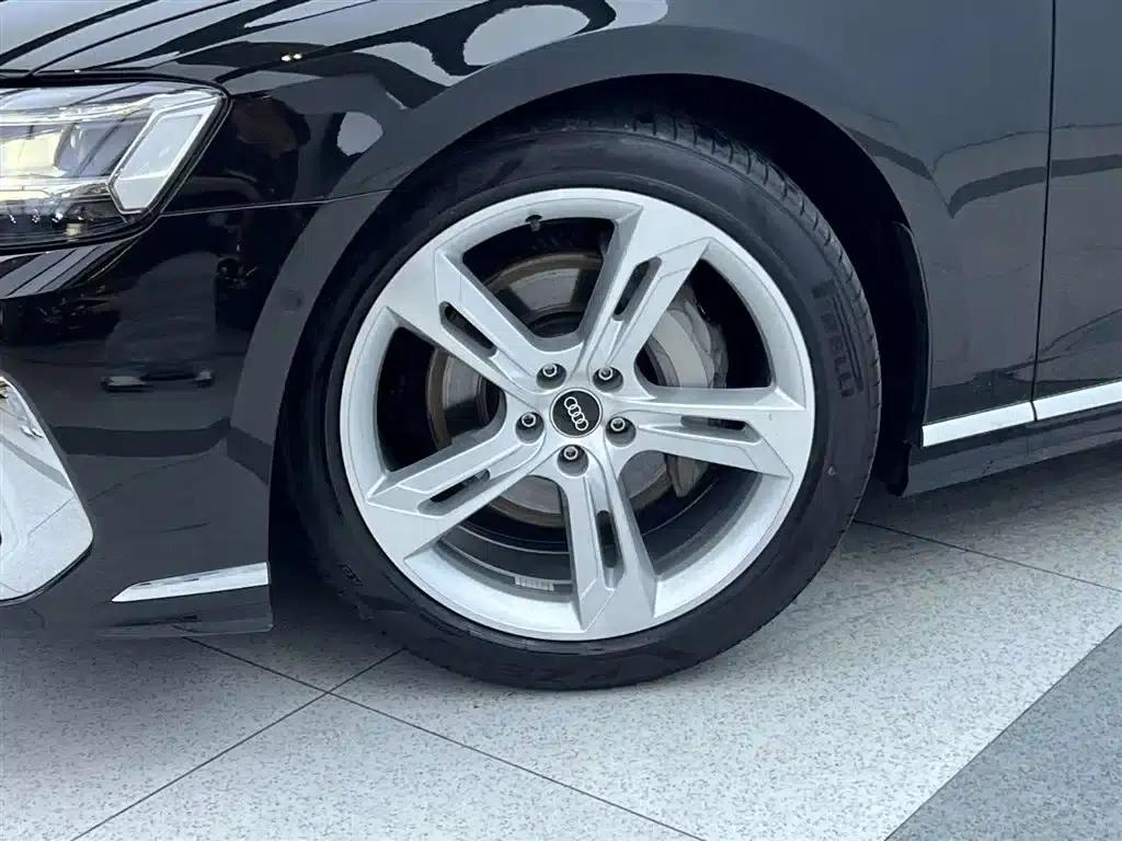 2023 Audi A8 A8L 50 TFSI quattro Premium Edition — миниатюра 7