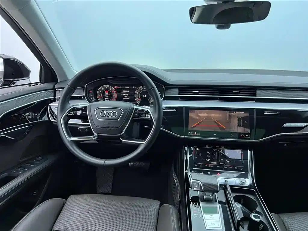 2023 Audi A8 A8L 50 TFSI quattro Premium Edition — миниатюра 10