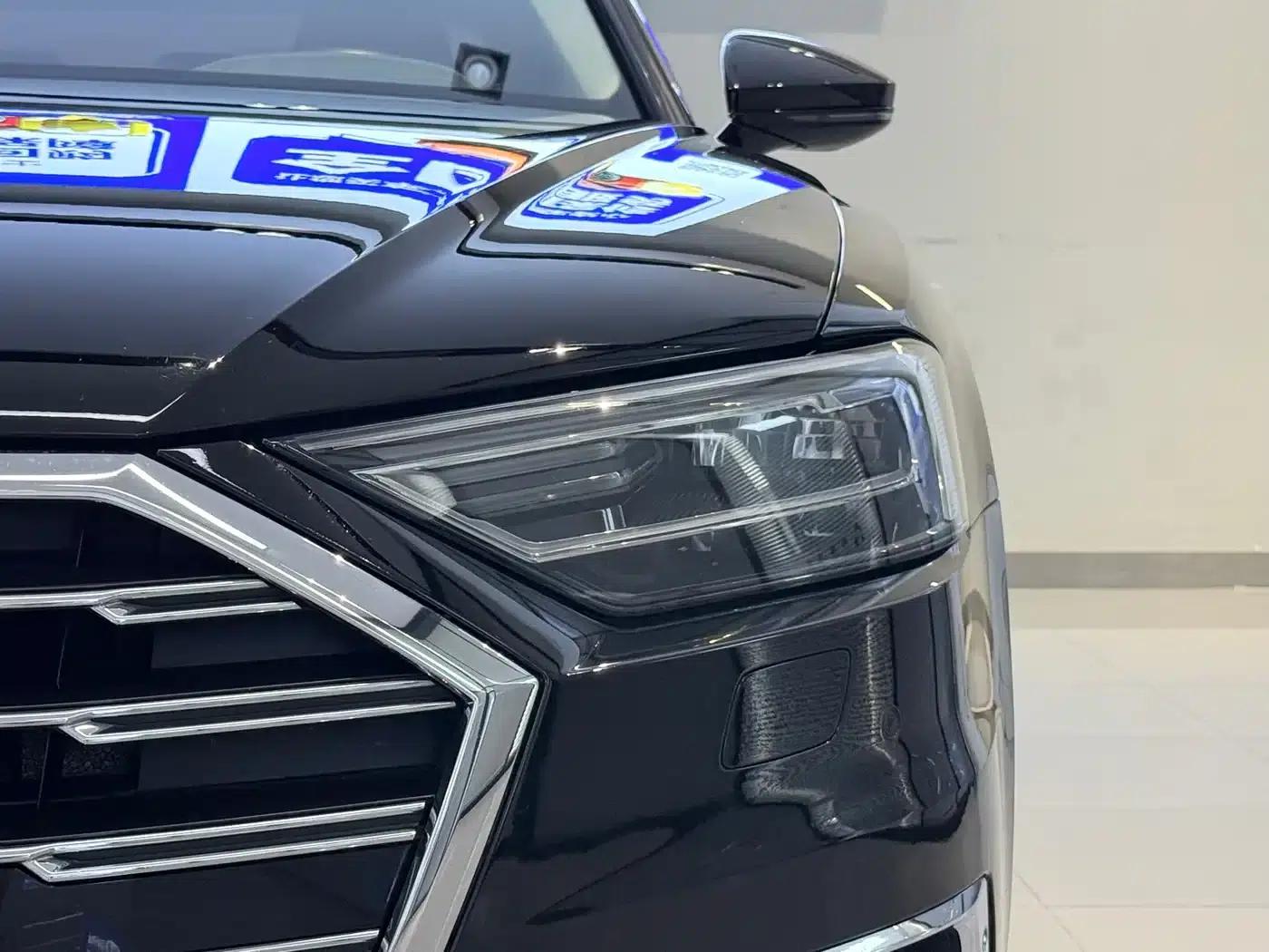 2021 Audi A8 A8L 50 TFSI quattro Comfort — миниатюра 4