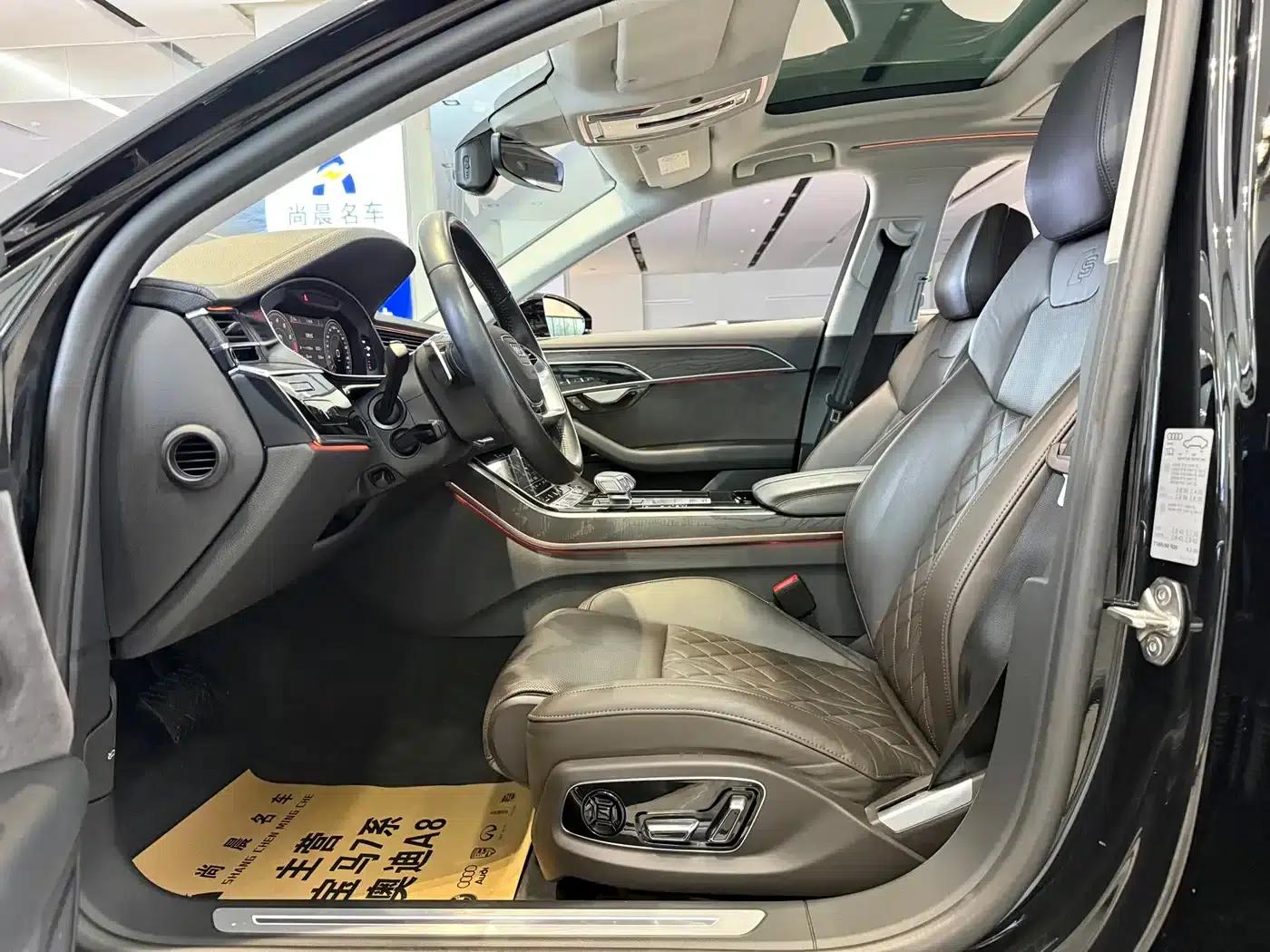 2021 Audi A8 A8L 50 TFSI quattro Comfort — миниатюра 6
