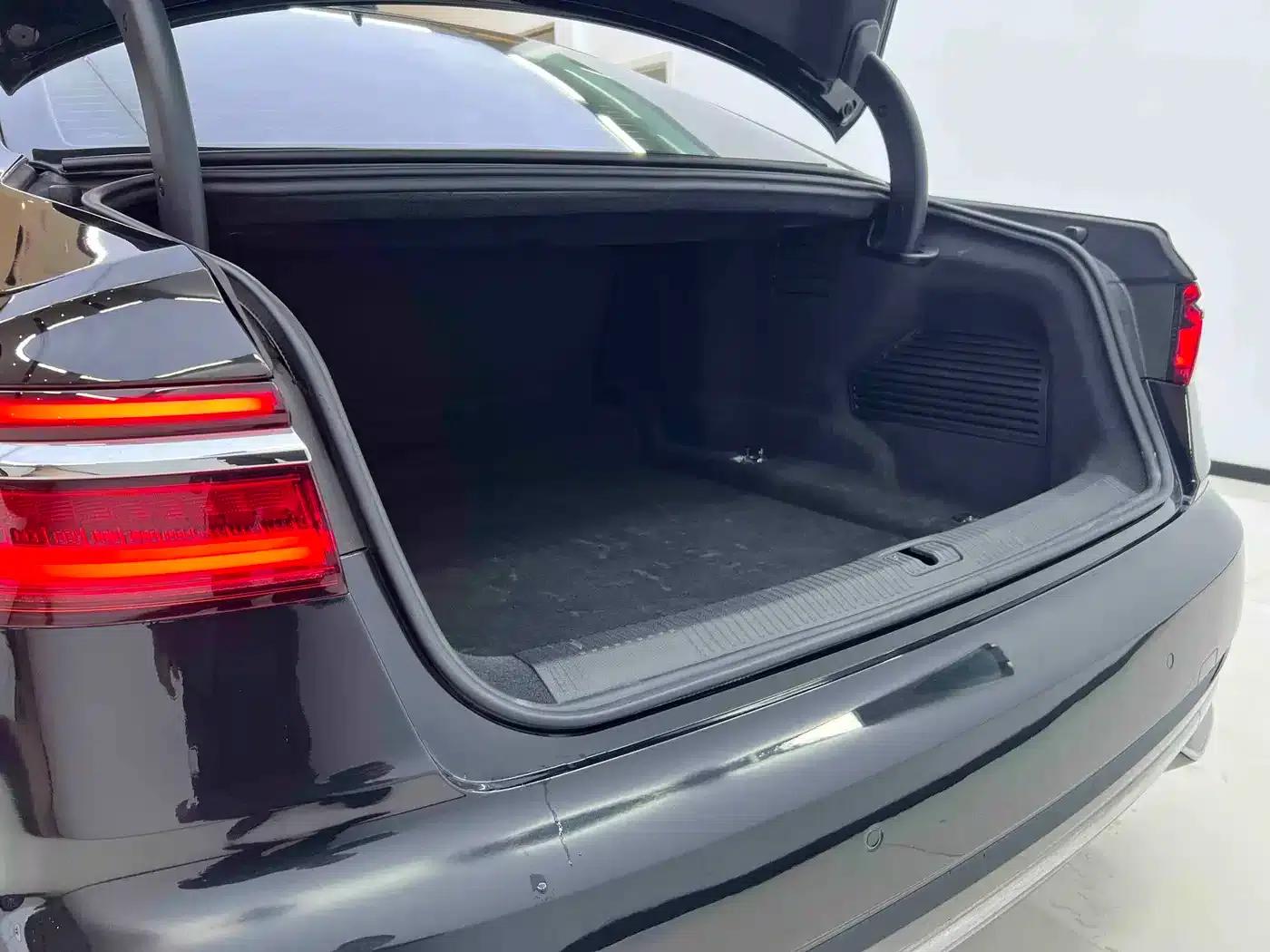 Audi A8 2019 Plus A8L 50 TFSI quattro Comfort — миниатюра 19