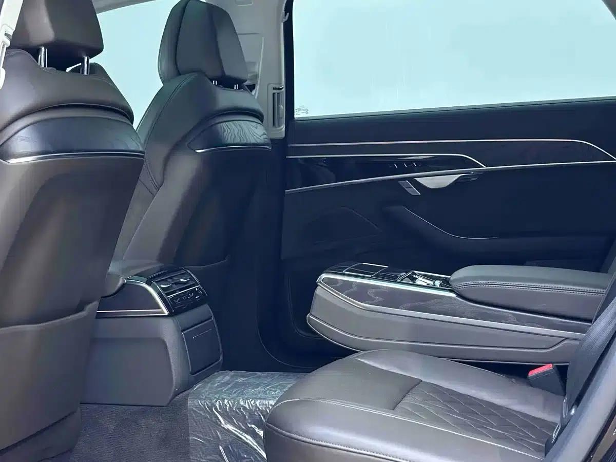 2021 Audi A8 A8L 50 TFSI quattro Comfort — миниатюра 6