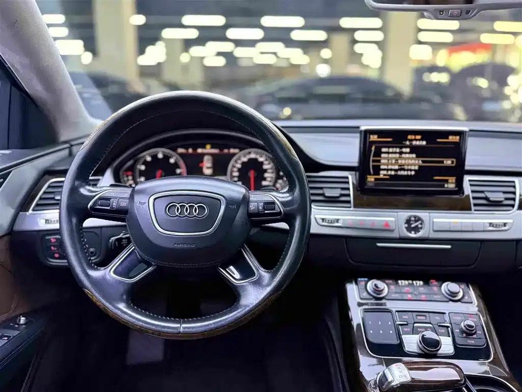 2013 Audi A8 A8L 6.3 FSI W12 quattro Flagship Model — миниатюра 15
