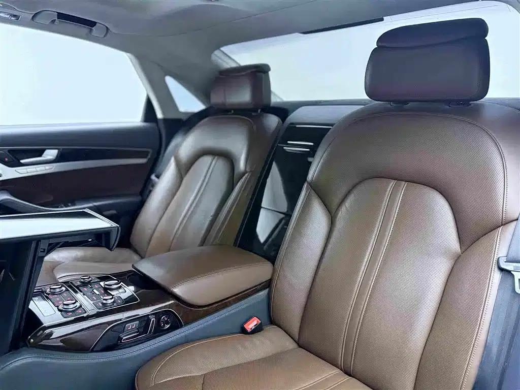 2013 Audi A8 A8L 6.3 FSI W12 quattro Flagship Model — миниатюра 18