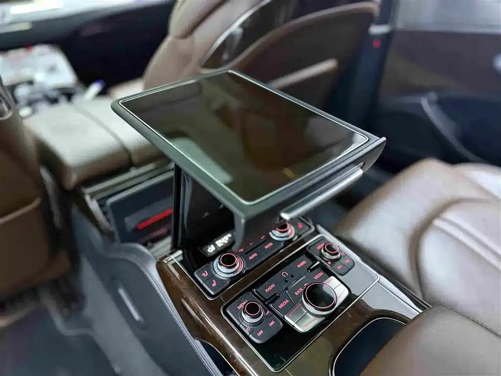 2013 Audi A8 A8L 6.3 FSI W12 quattro Flagship Model — миниатюра 20
