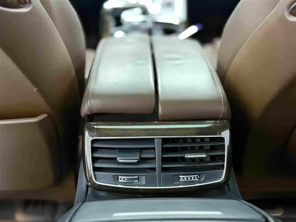 2013 Audi A8 A8L 6.3 FSI W12 quattro Flagship Model — миниатюра 26