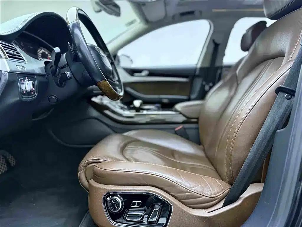 2013 Audi A8 A8L 6.3 FSI W12 quattro Flagship Model — миниатюра 5