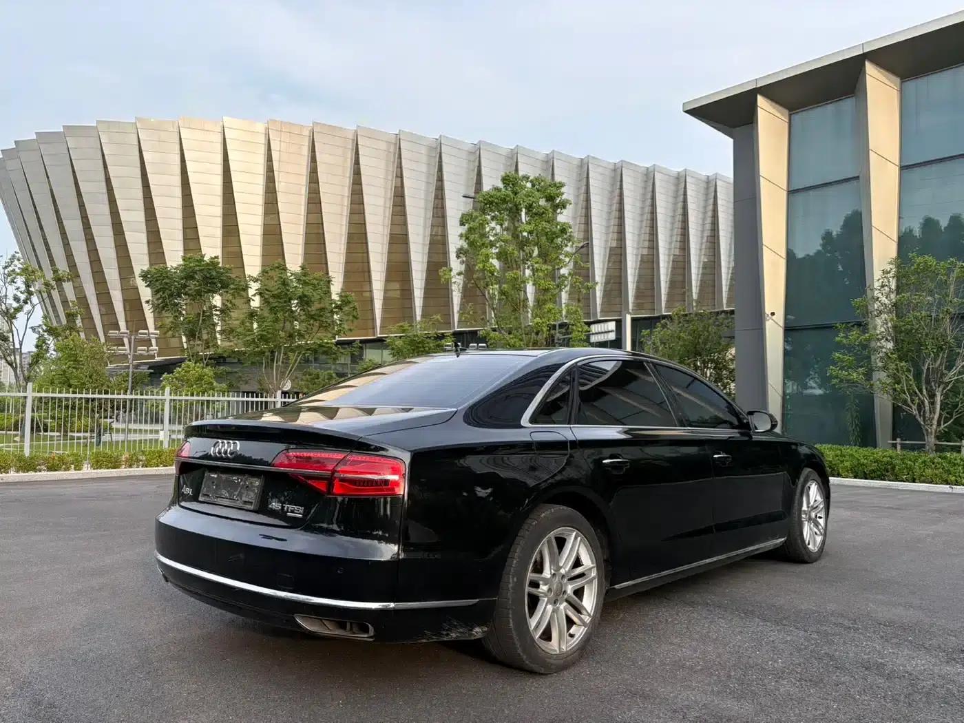 2017 Audi A8 A8L 45 TFSI quattro Comfort — миниатюра 4