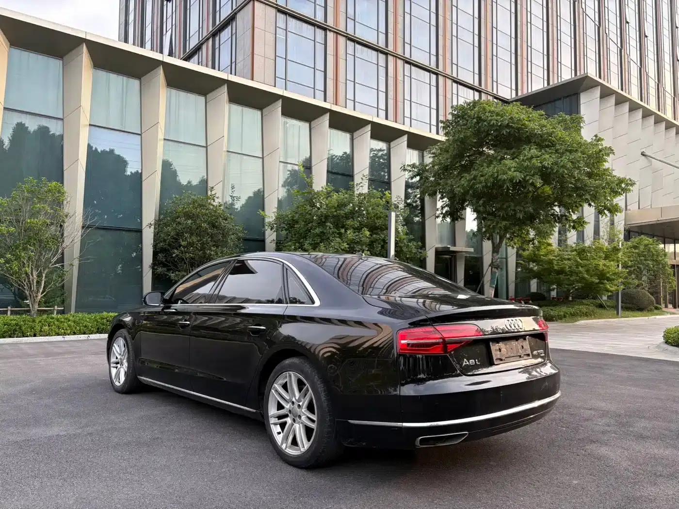 2017 Audi A8 A8L 45 TFSI quattro Comfort — миниатюра 6