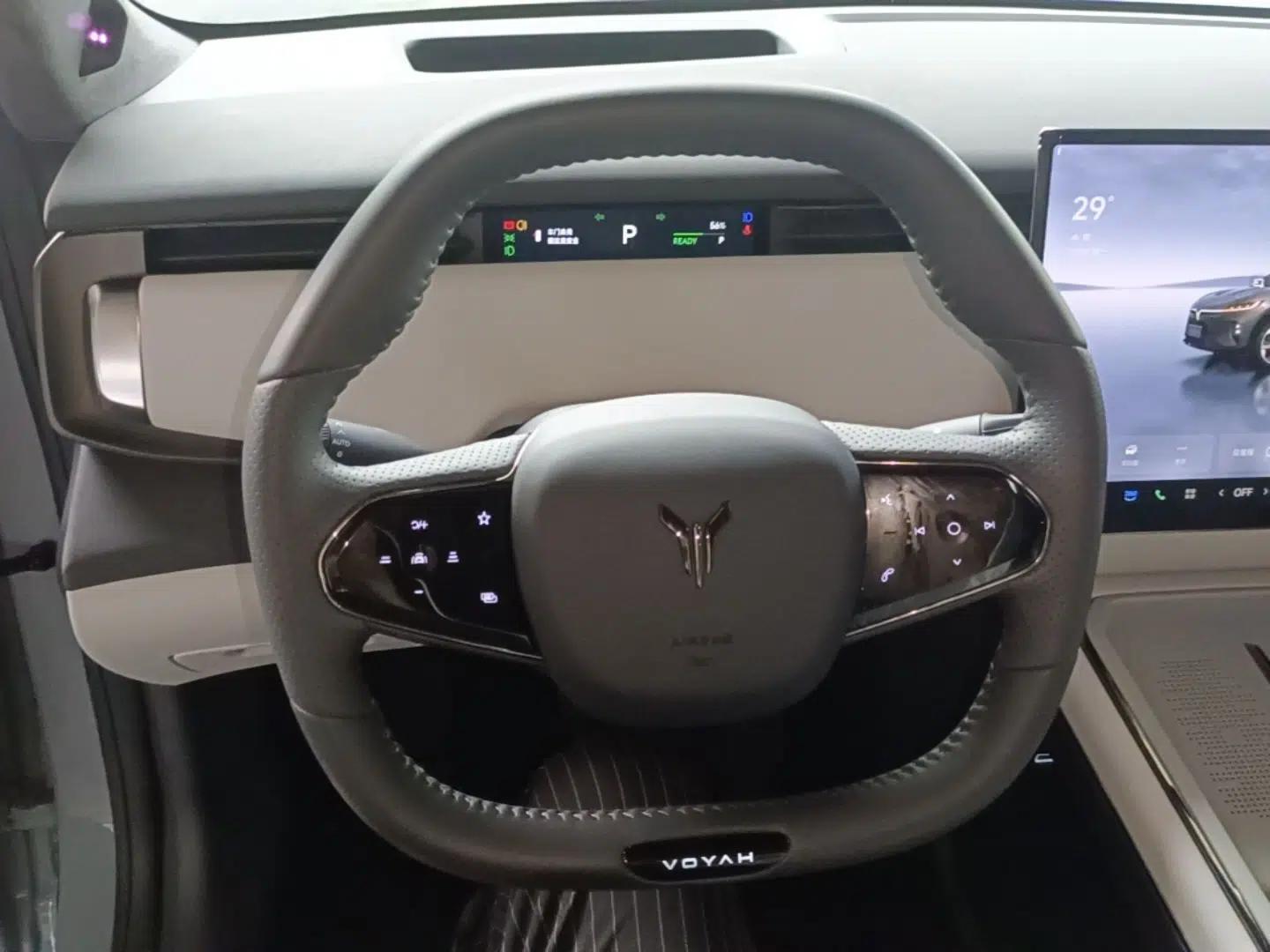 VOYAH COURAGE 2024 Long-Range Supercharge Edition — миниатюра 13