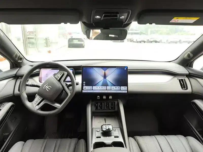 Song L EV 2025 Model 662KM Superior Intelligent Driving Edition — миниатюра 5