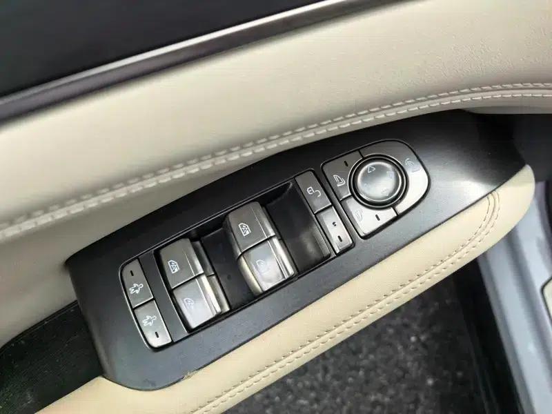 Song L EV 2024 Model 662km Excellent Edition — миниатюра 22