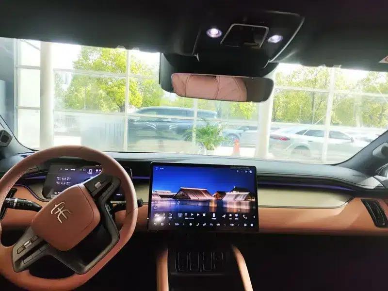 Song L EV 2025 Smart Driving Edition 662KM LiDAR Excellent Model — миниатюра 6