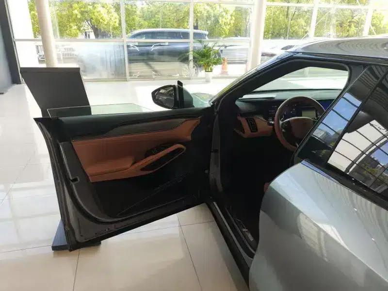 Song L EV 2025 Smart Driving Edition 662KM LiDAR Excellent Model — миниатюра 8