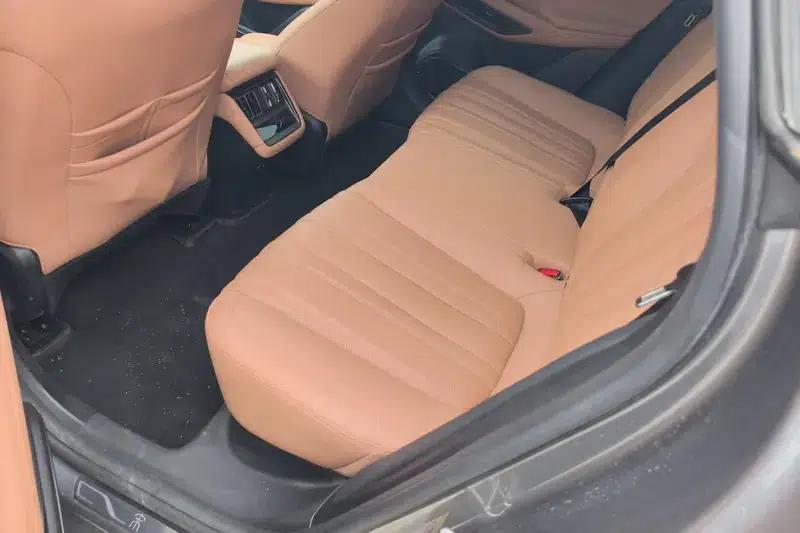 Song L EV 2025 Smart Driving Edition 662KM LiDAR Excellent Model — миниатюра 16