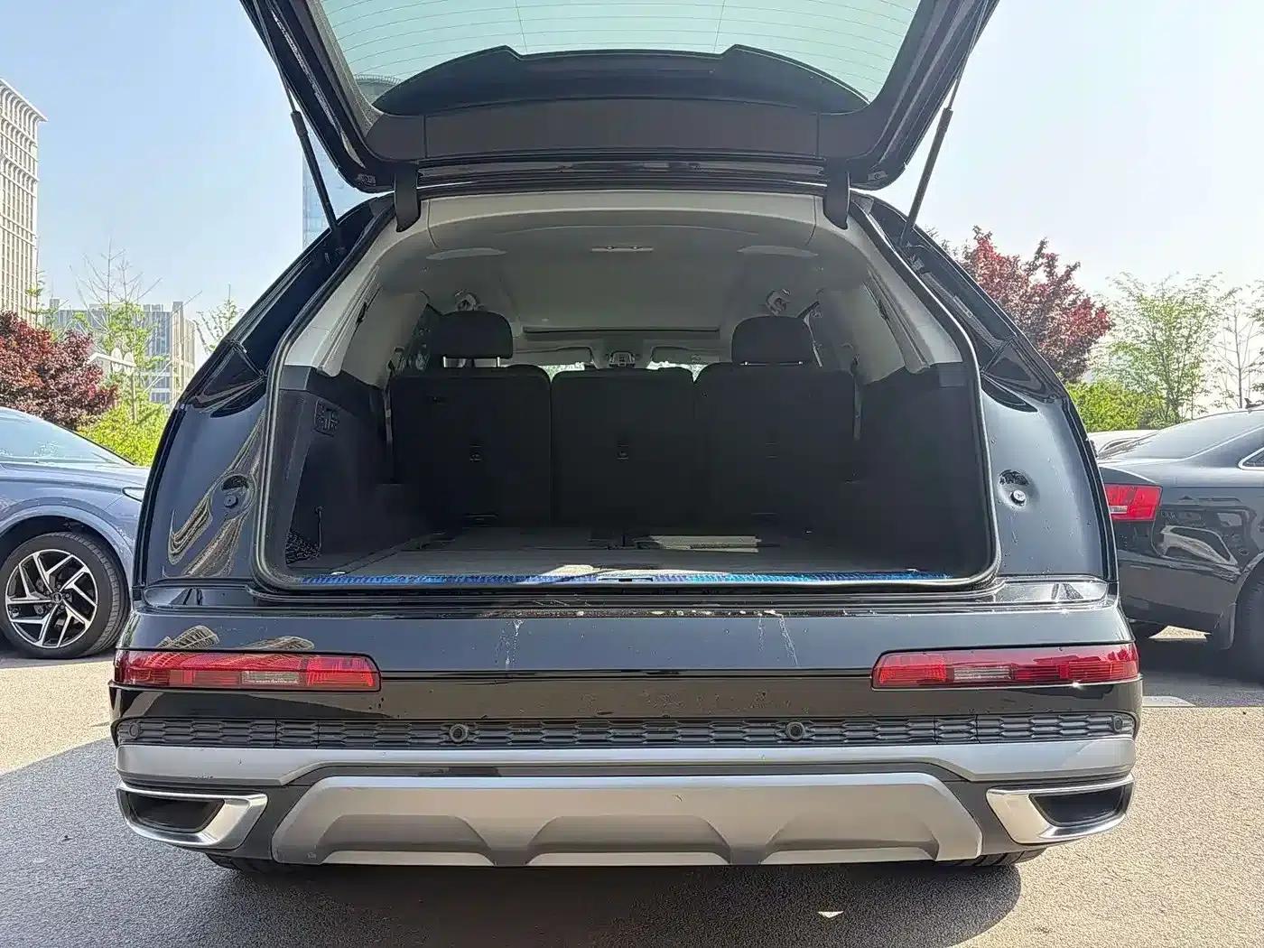 Audi Q7 2024 55 TFSI quattro S line Sport — миниатюра 13