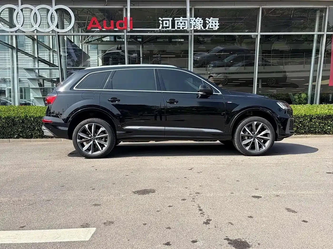 Audi Q7 2024 55 TFSI quattro S line Sport — миниатюра 3