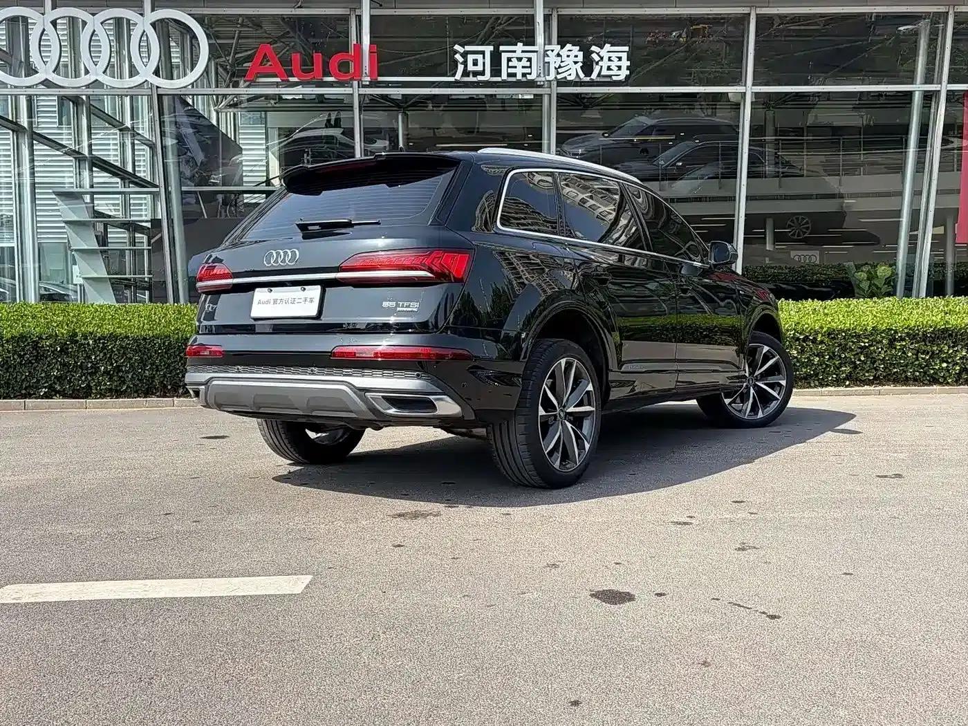 Audi Q7 2024 55 TFSI quattro S line Sport — миниатюра 5