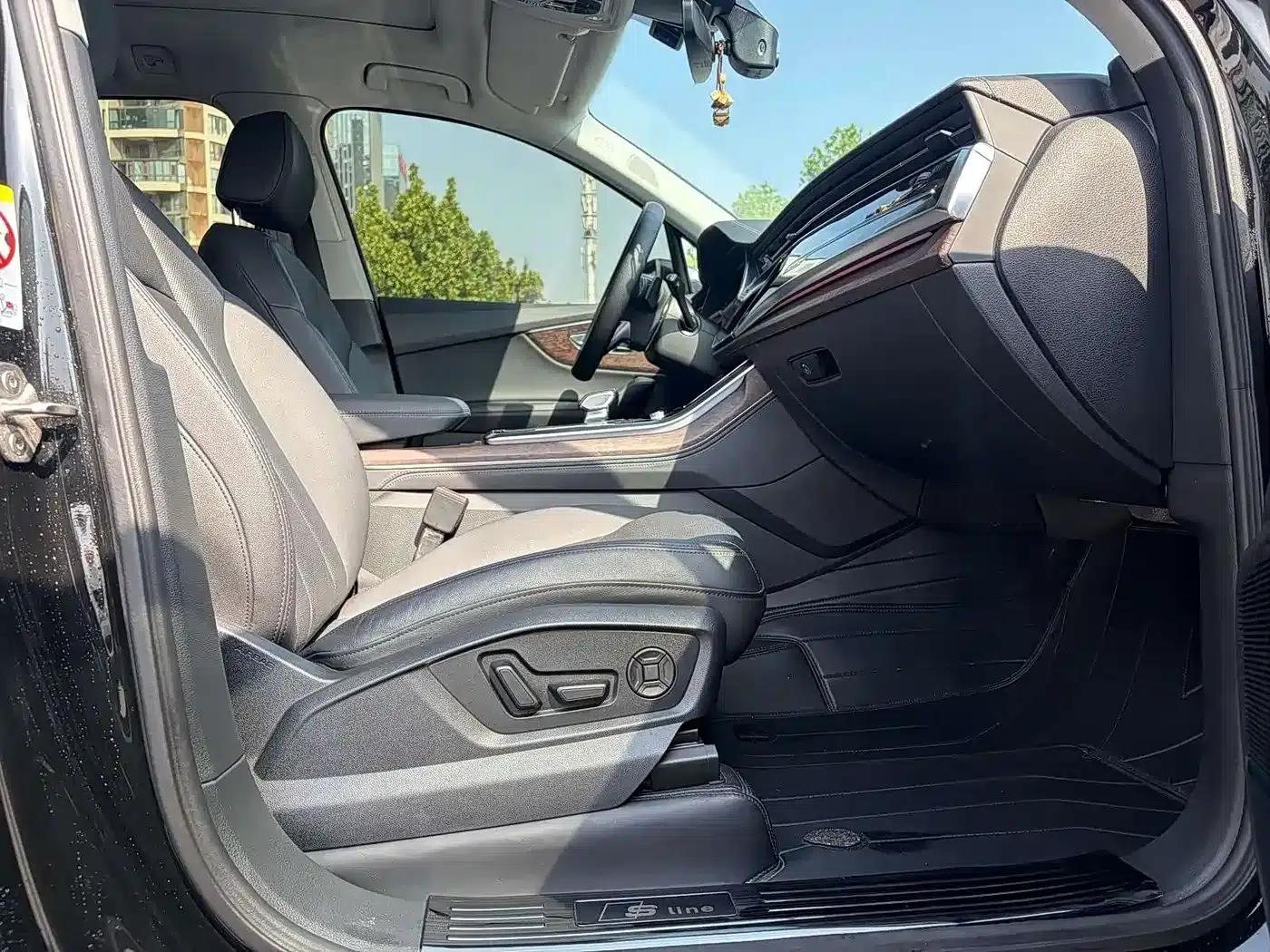 Audi Q7 2024 55 TFSI quattro S line Sport — миниатюра 10