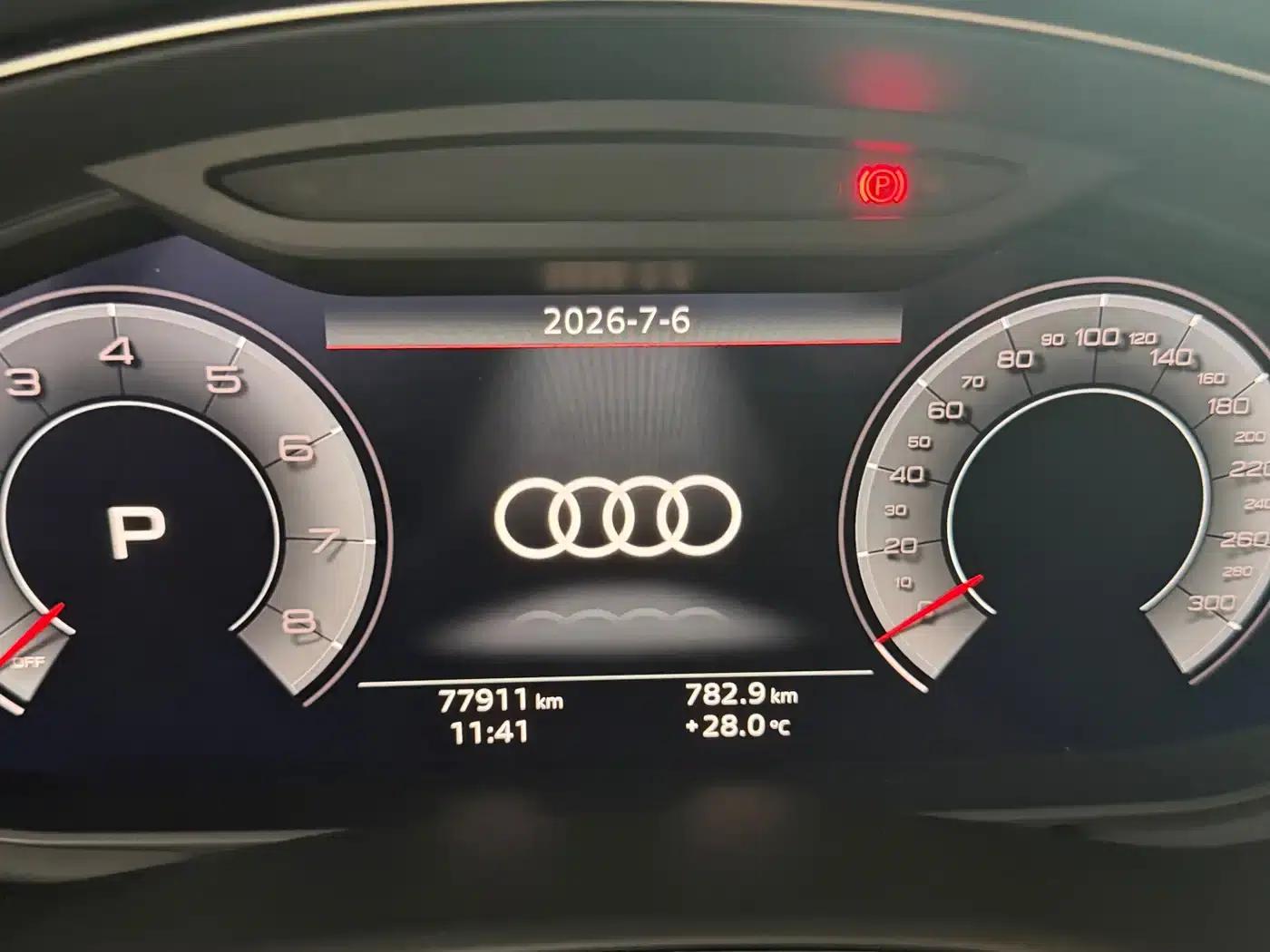 Audi Q7 2020 55 TFSI quattro Black Knight Edition — миниатюра 11