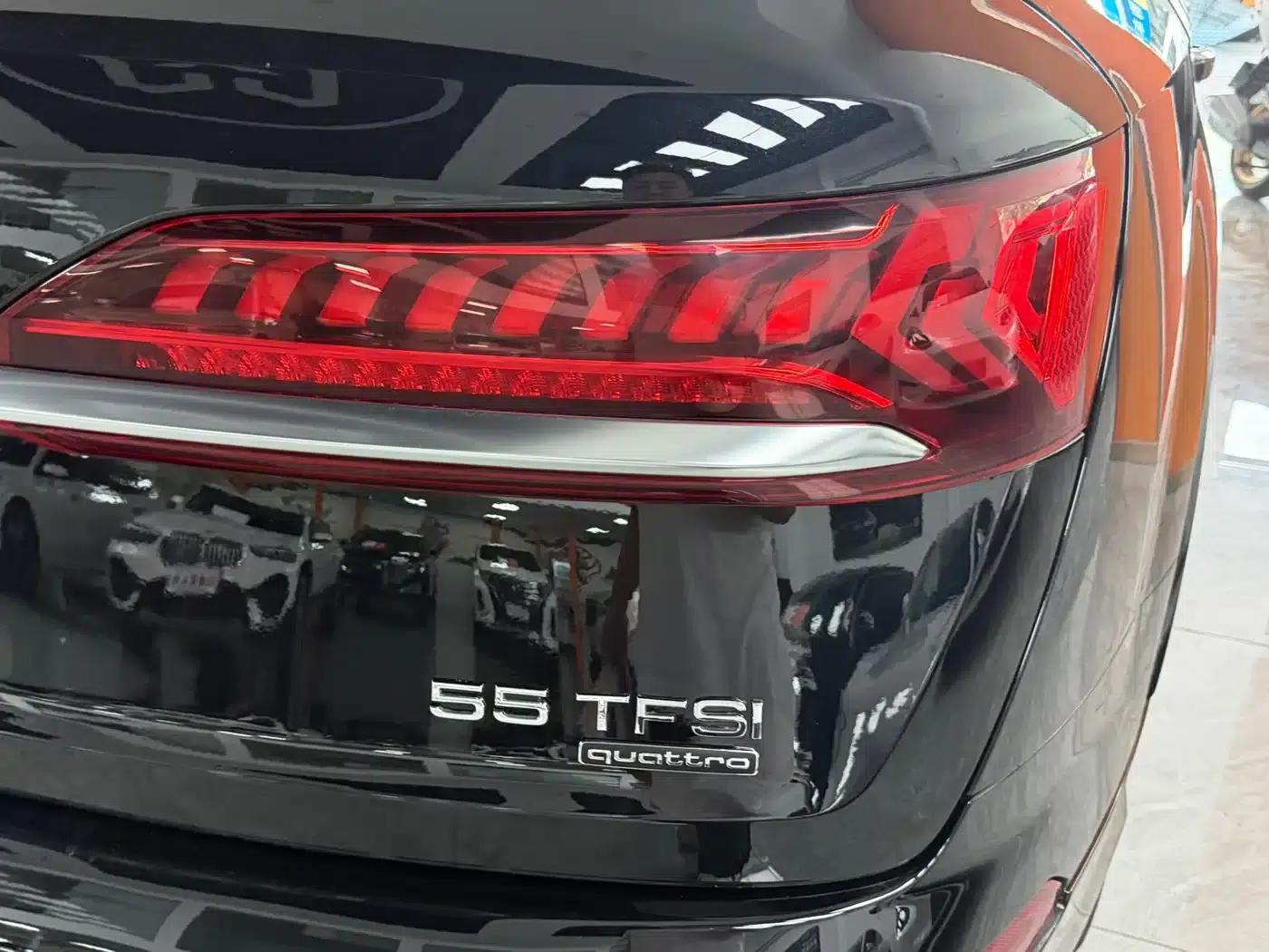 Audi Q7 2020 55 TFSI quattro Black Knight Edition — миниатюра 16