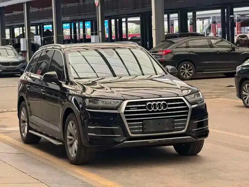 Audi Q7 2019 55 TFSI Technology Edition — миниатюра 3