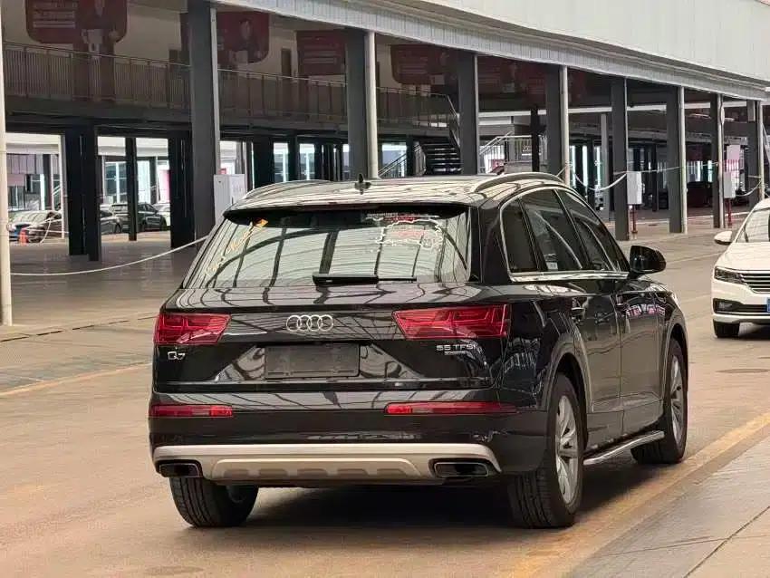Audi Q7 2019 55 TFSI Technology Edition — миниатюра 9