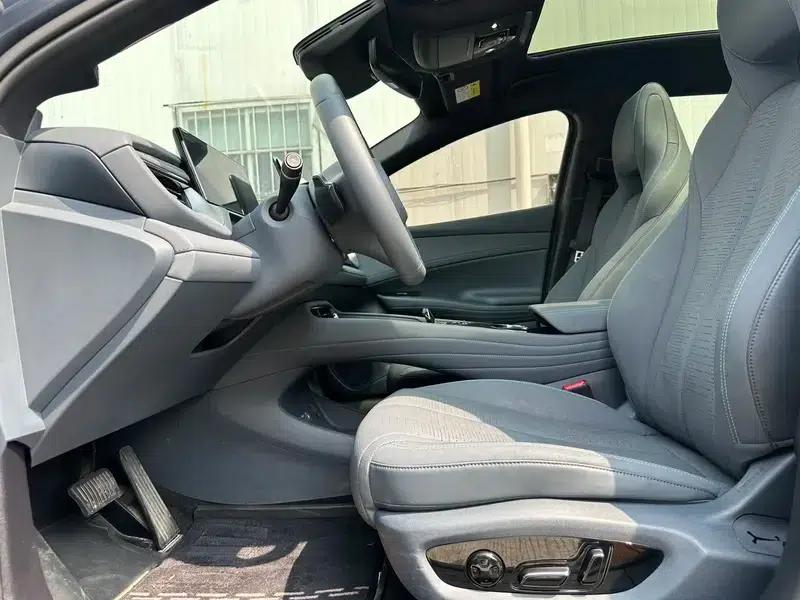 Seal 06GT 2025 Smart Driving Edition 605 2WD Hot Wave Edition — миниатюра 12