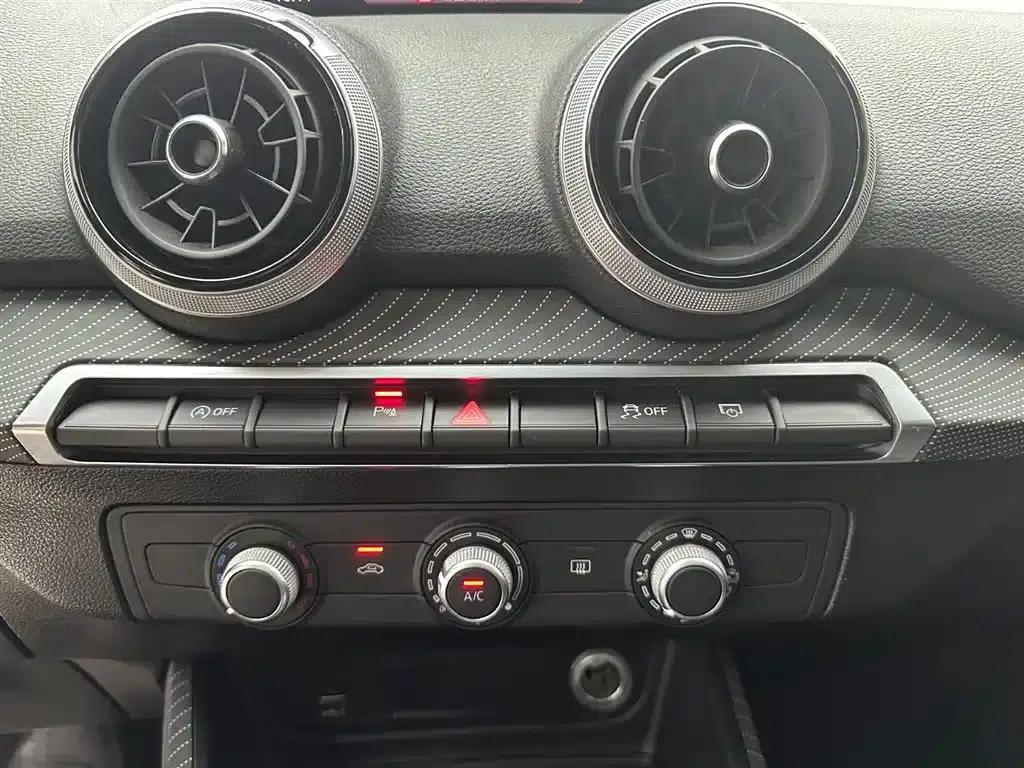 Audi Q2L 2022 35 TFSI Progressive Dynamic Edition — миниатюра 22