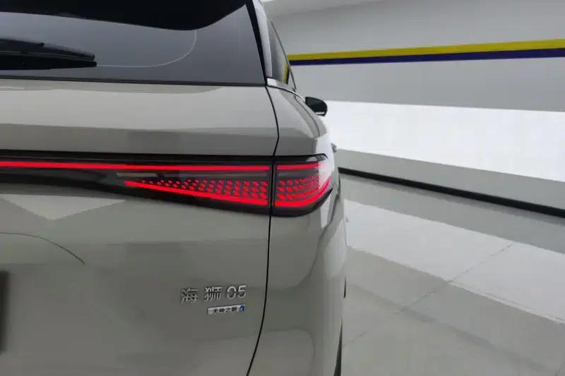 Hiace 05DM 2025 Intelligent Driving Edition DM-i 115KM Flagship Model — миниатюра 5