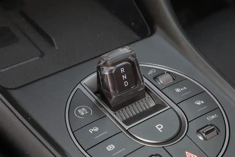 Hiace 05DM 2025 DM-i 115KM Flagship Model — миниатюра 19
