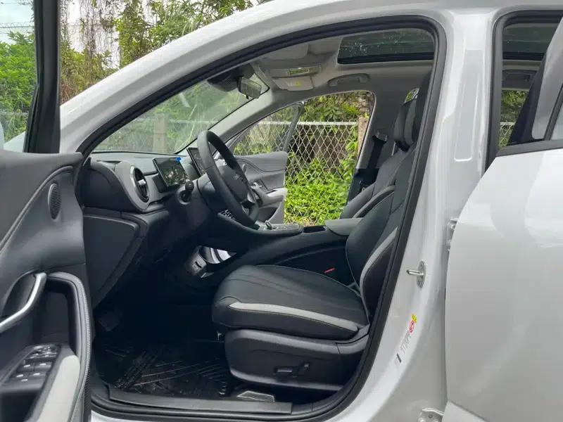 Hiace 05DM 2025 Intelligent Driving Edition DM-i 115KM Flagship Model — миниатюра 12