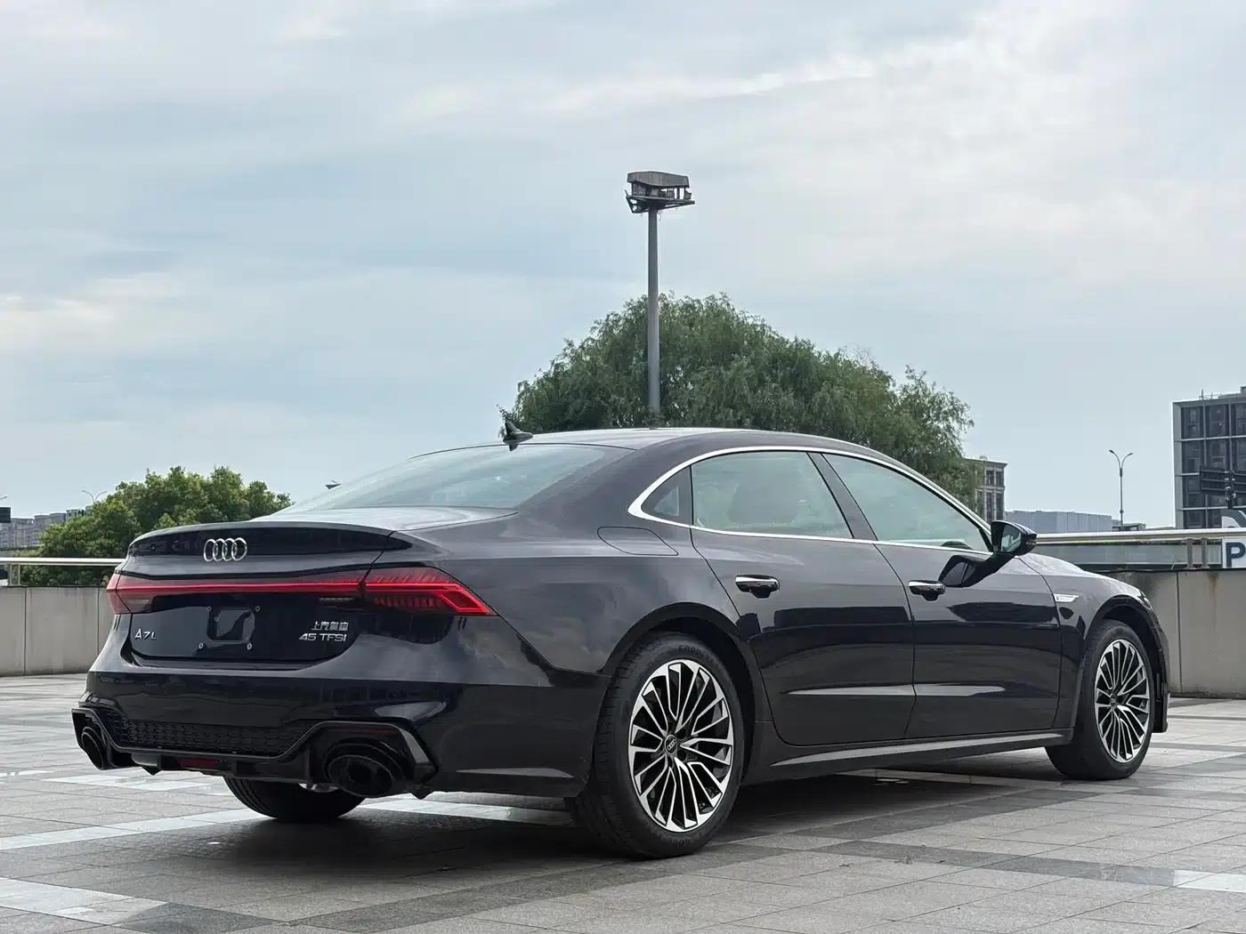 Audi A7L 2024 45 TFSI Luxury — миниатюра 11