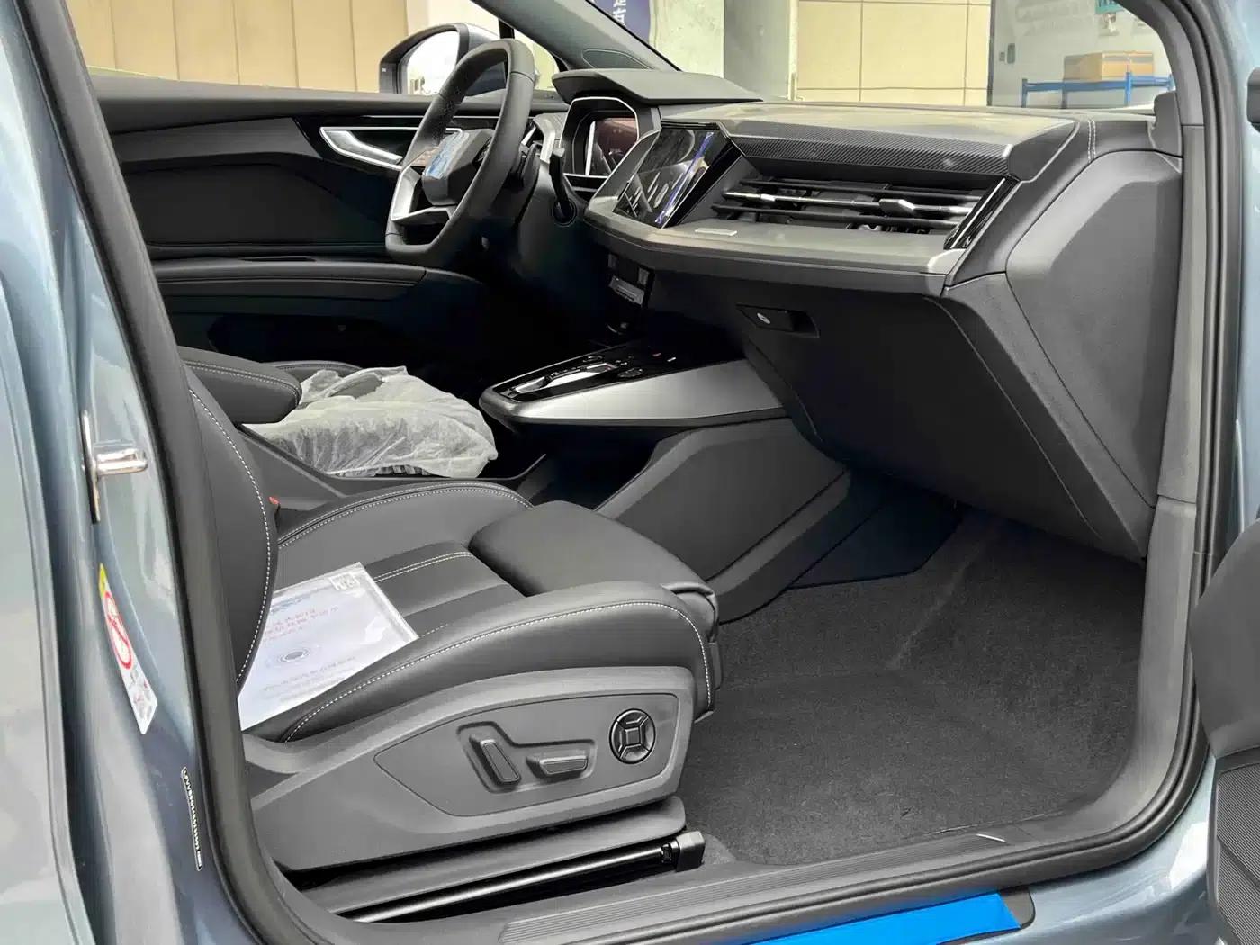 Audi Q4 e-tron 2024 Model 40 e-tron Adventure Edition — миниатюра 5