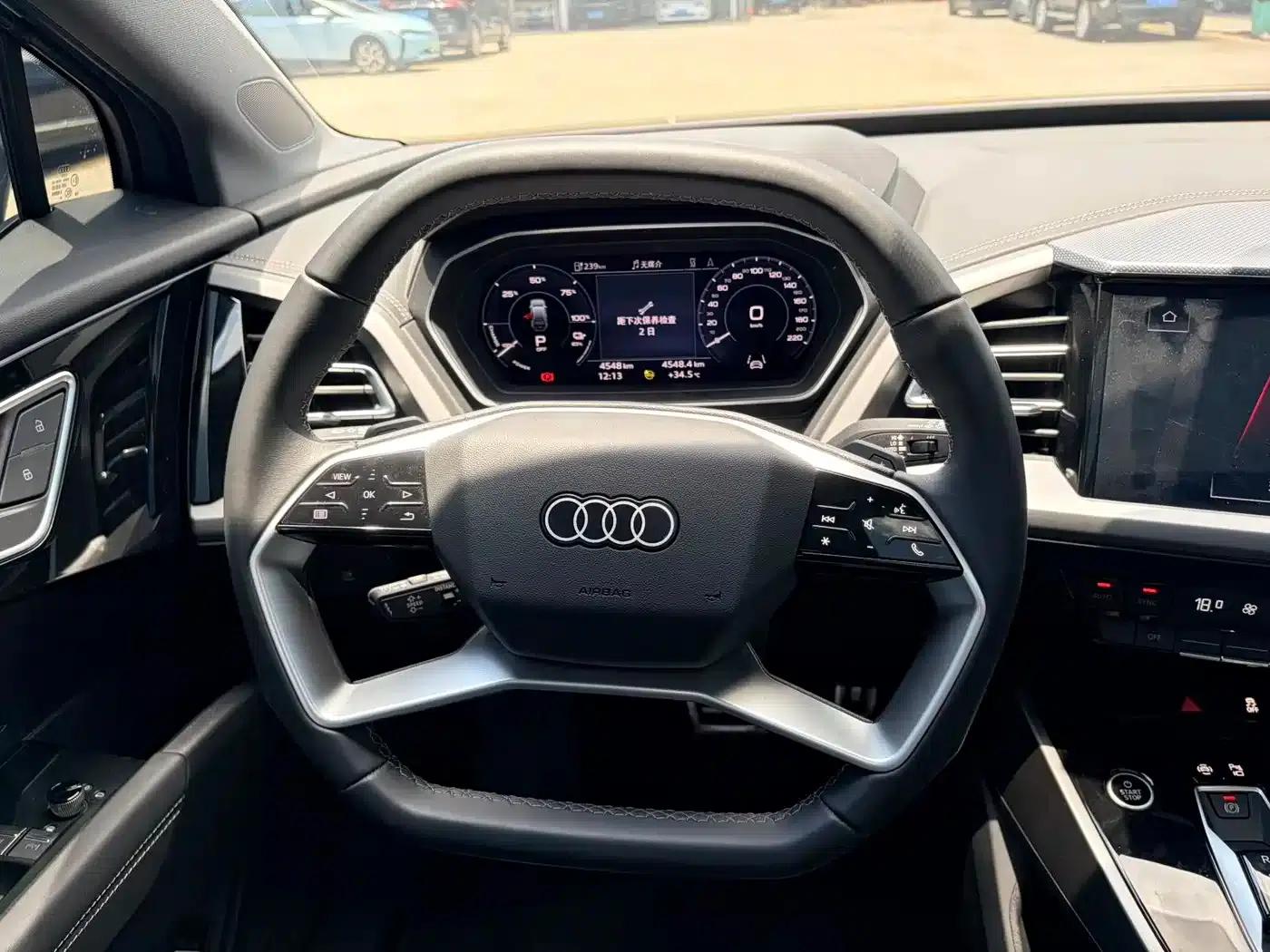 Audi Q4 e-tron 2024 Model 40 e-tron Adventure Edition — миниатюра 12