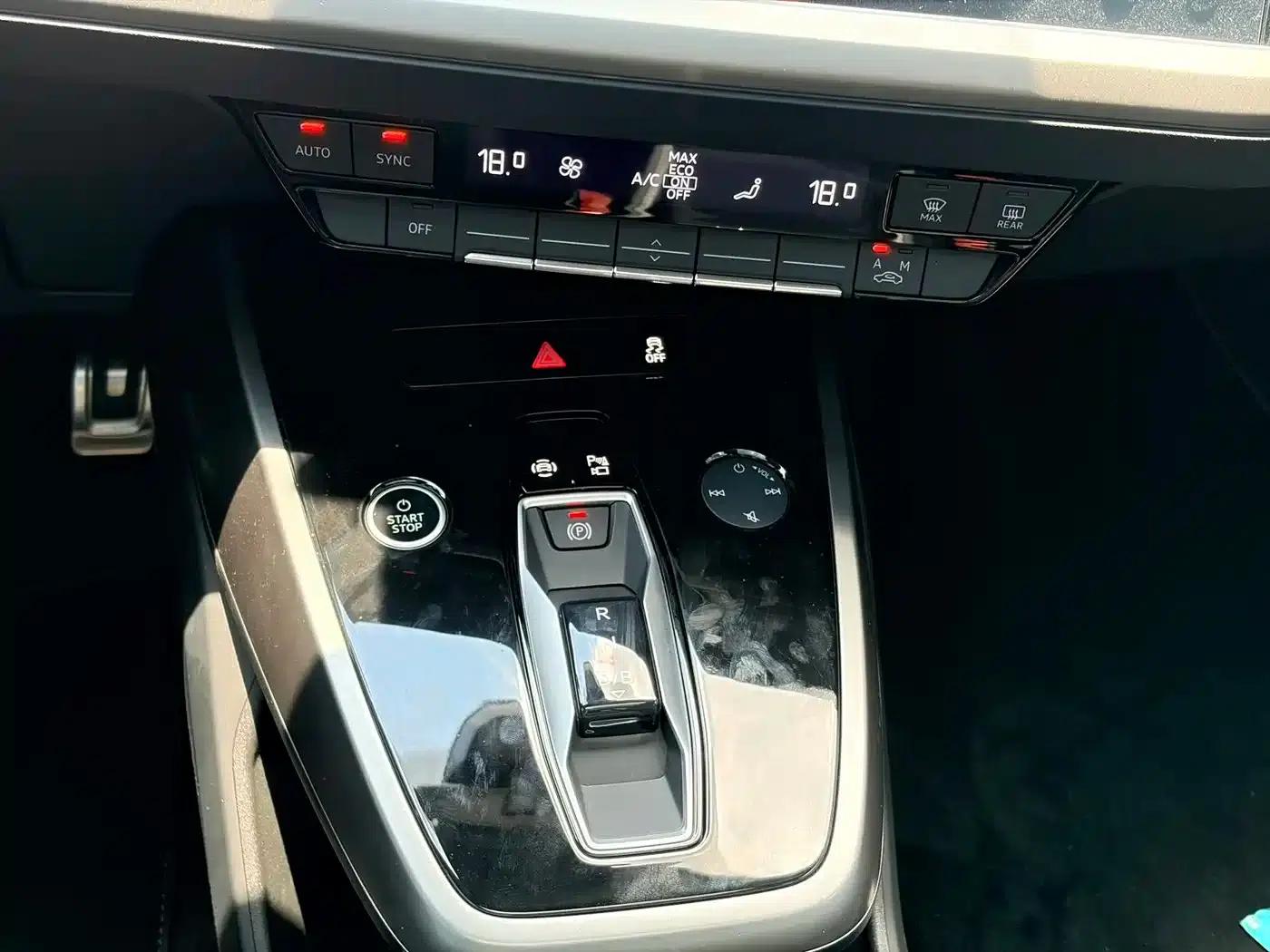 Audi Q4 e-tron 2024 Model 40 e-tron Adventure Edition — миниатюра 14