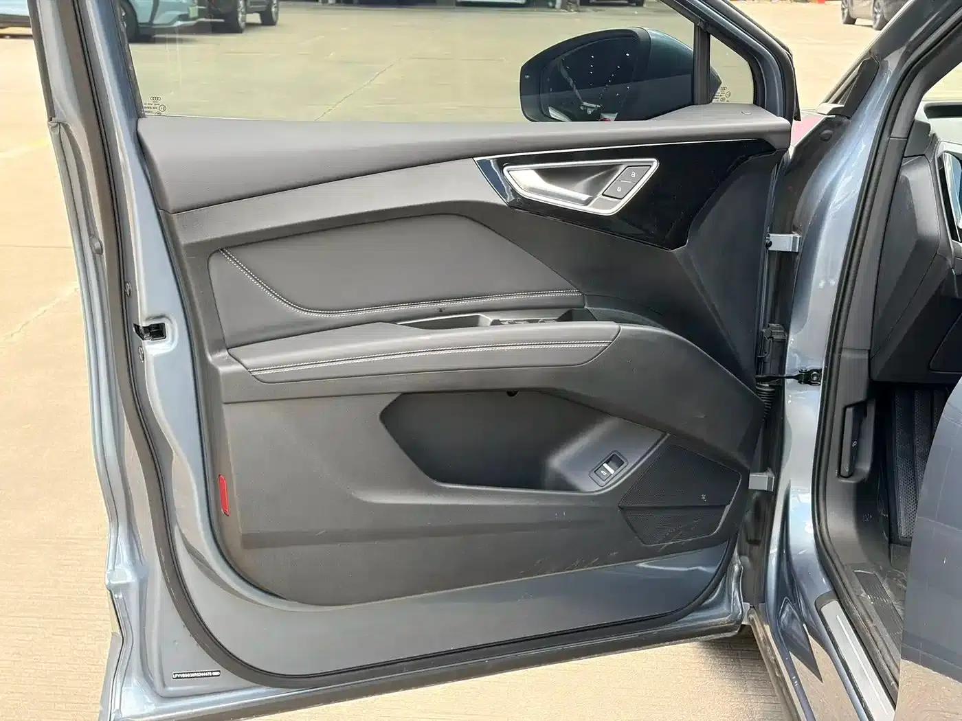 Audi Q4 e-tron 2024 Model 40 e-tron Adventure Edition — миниатюра 17
