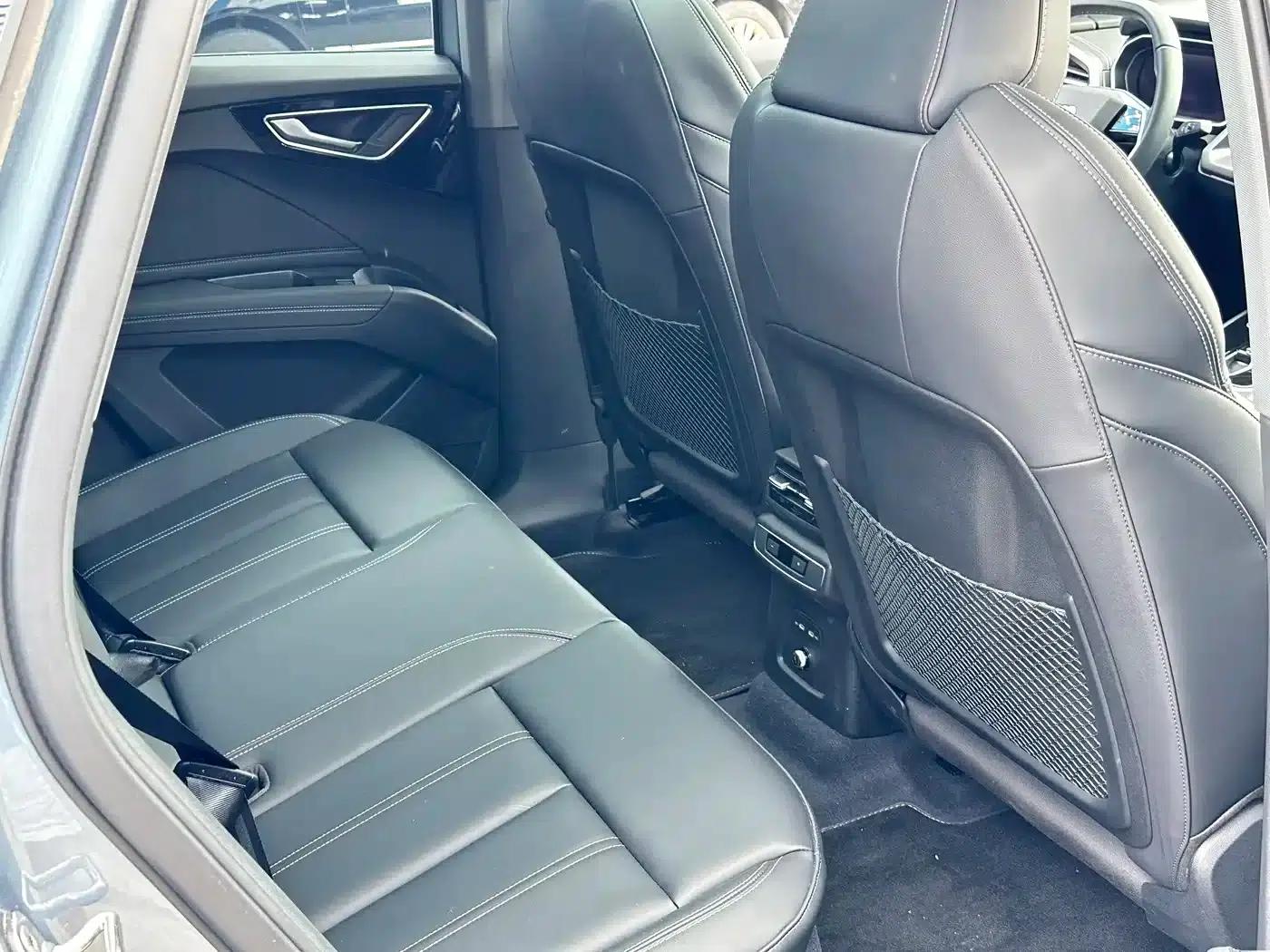 Audi Q4 e-tron 2024 Model 40 e-tron Adventure Edition — миниатюра 11