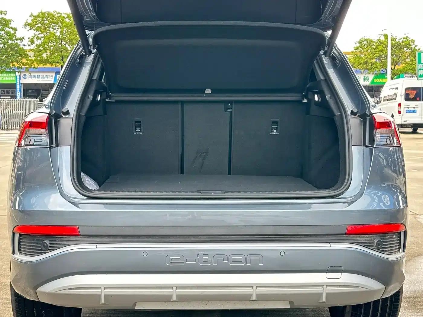 Audi Q4 e-tron 2024 Model 40 e-tron Adventure Edition — миниатюра 14