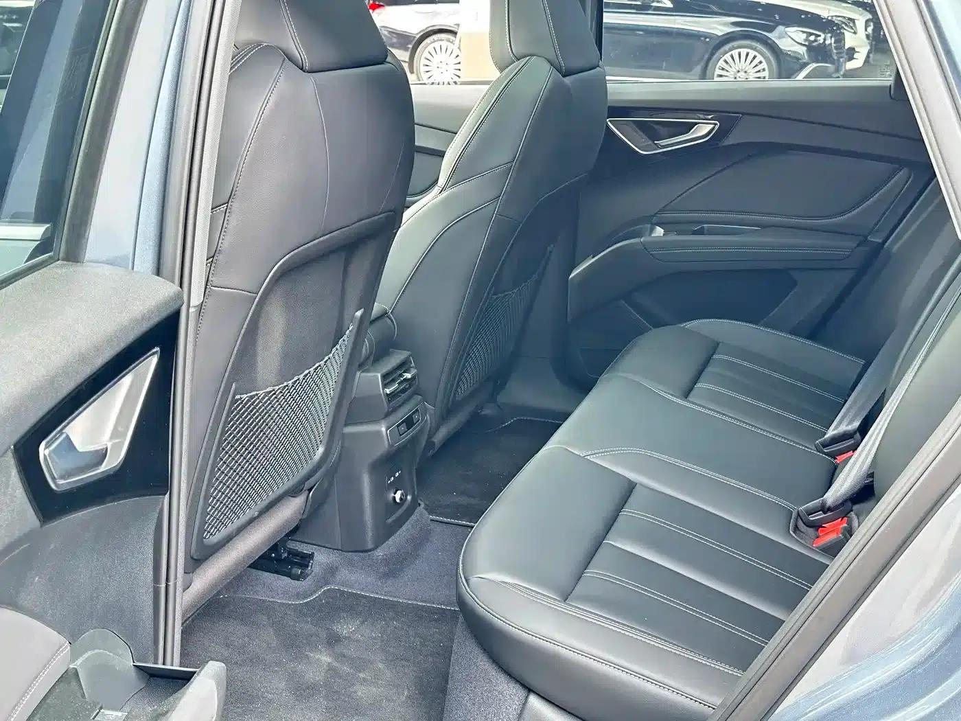 Audi Q4 e-tron 2024 Model 40 e-tron Adventure Edition — миниатюра 9