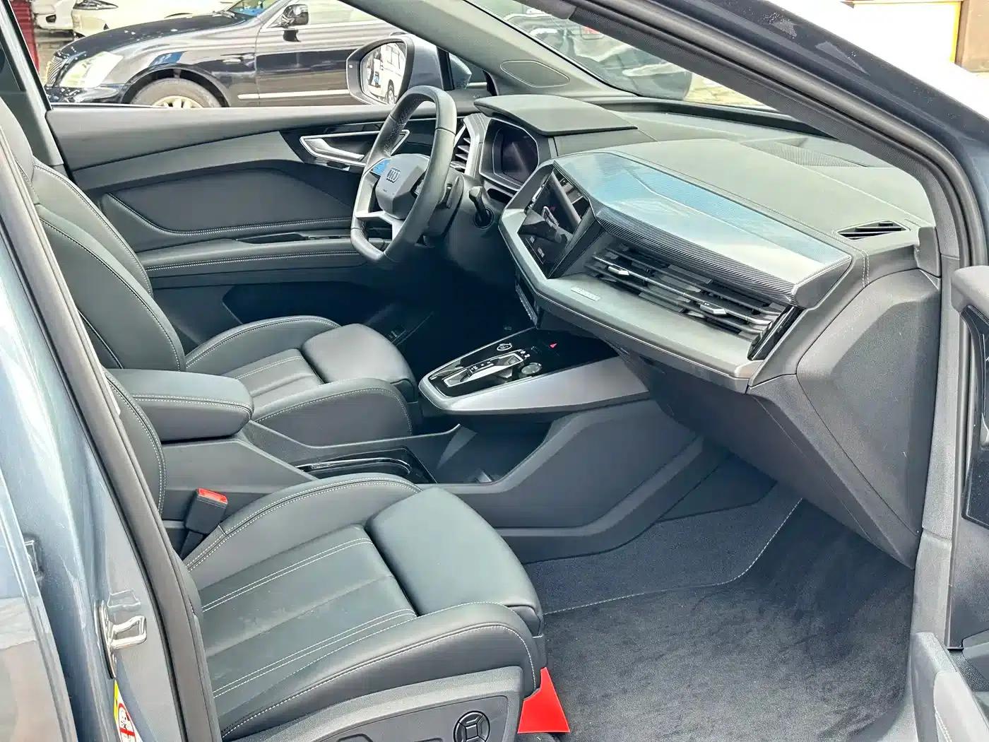 Audi Q4 e-tron 2024 Model 40 e-tron Adventure Edition — миниатюра 10