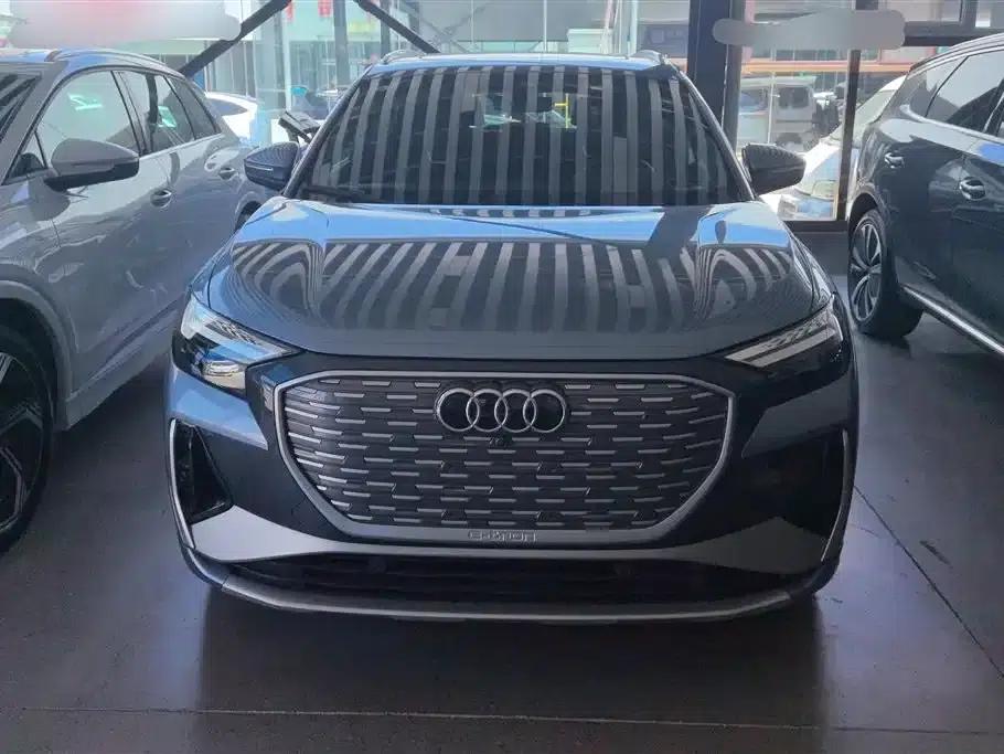 Audi Q4 e-tron 2023 50 e-tron quattro Expansion Edition — миниатюра 2